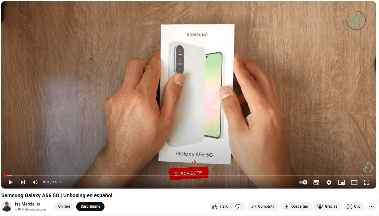 UGC: unboxing de un móvil Samsung en Youtube.